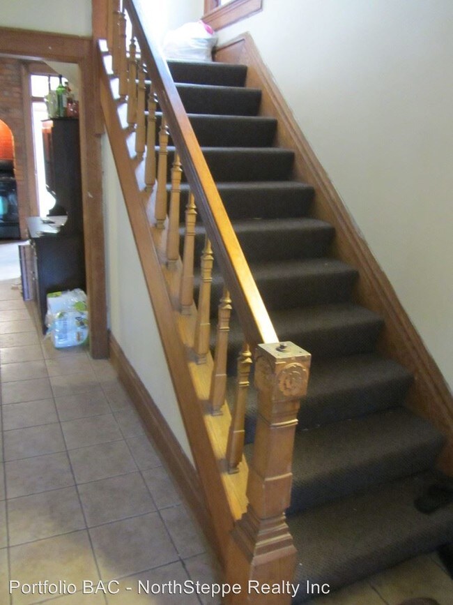 Building Photo - 56 E Oakland Ave