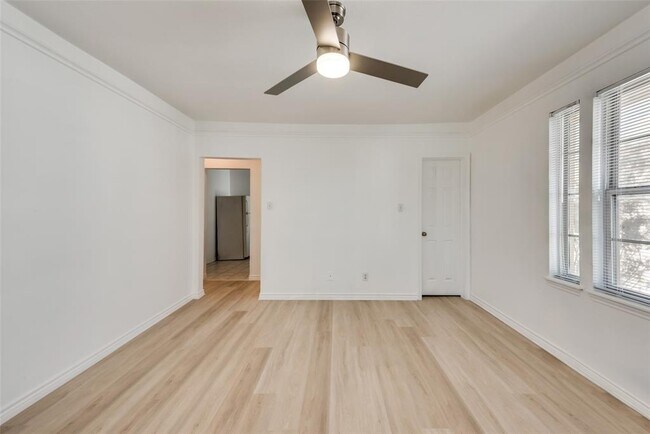 Building Photo - 1508 N Peak St