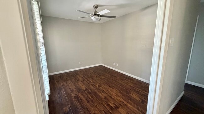 Foto del edificio - 1803 Redbud Cir