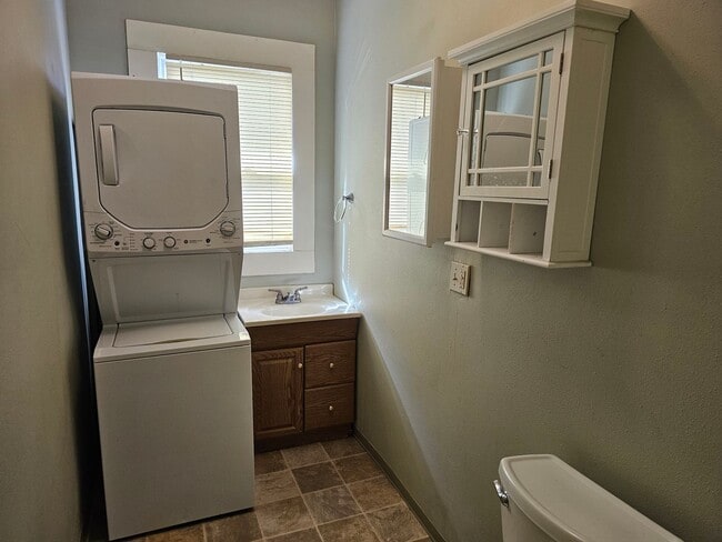 Foto del edificio - 2004 Adams Ave