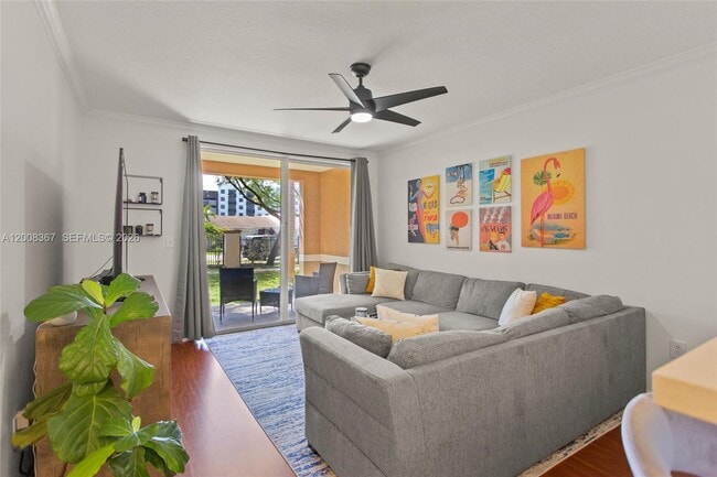 Foto del edificio - 6831 SW 44th St