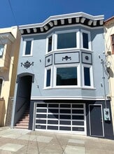 Building Photo - 423-425-425 11th Ave