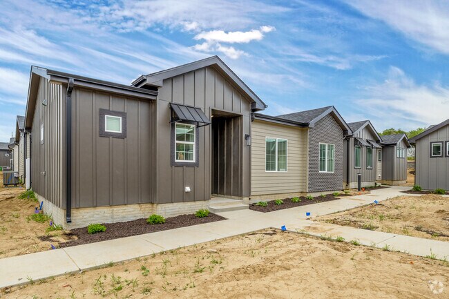 Foto del edificio - Bungalows at Whitehawk Lake
