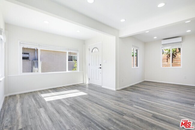 Foto del edificio - 1722 N Ave 45