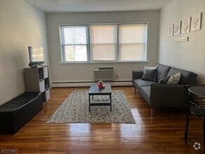 Building Photo - 123 Milligan Pl
