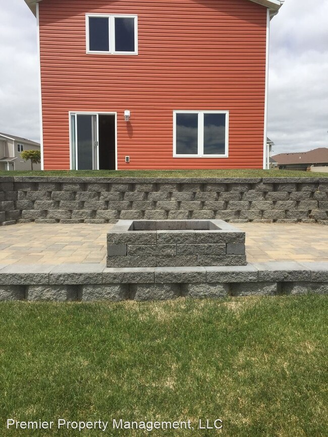 Foto del edificio - 3 br, 2.5 bath House - 1045 Madison lane