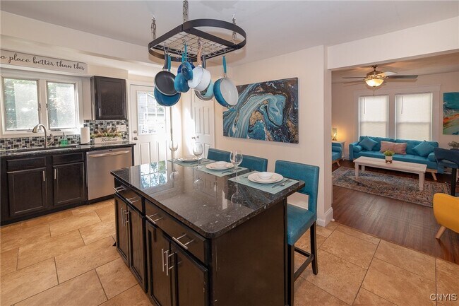 Foto del edificio - 312 Hall Ave