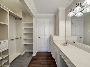 Building Photo - 5515 Strack Rd