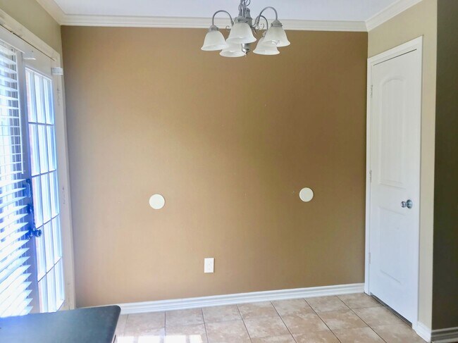 Foto del edificio - 16005 Echo Glen Dr