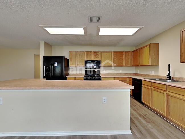Building Photo - 15312 Iola Cv