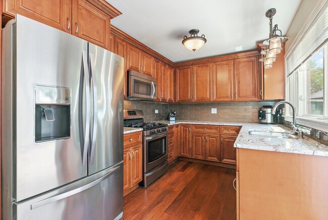 Foto del edificio - 2165 Greystone Pl