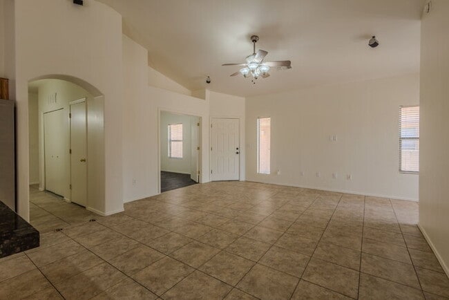 Building Photo - COMING SOON!!!! Rancho Sahuarita!!