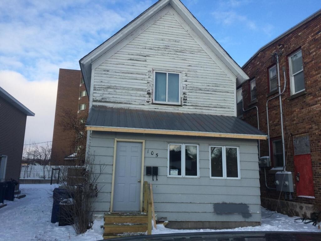 105 1ST AVENUE SW House for Rent in Watertown, SD