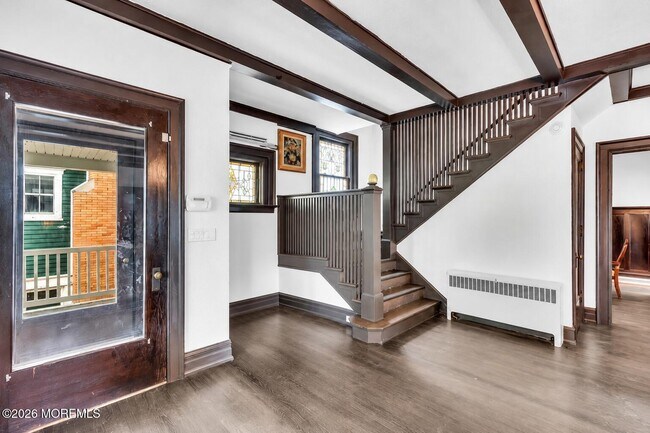Building Photo - 512 3rd Ave