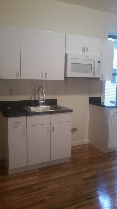 Foto principal - 613 E 16th St