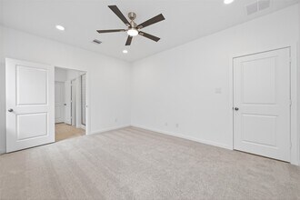 Building Photo - 13071 Pne Trace St
