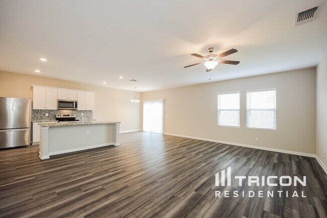 Building Photo - 14633 Maple Terrace San Antonio TX