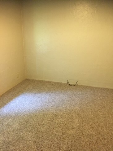 Foto del edificio - 216 Woodside Ln