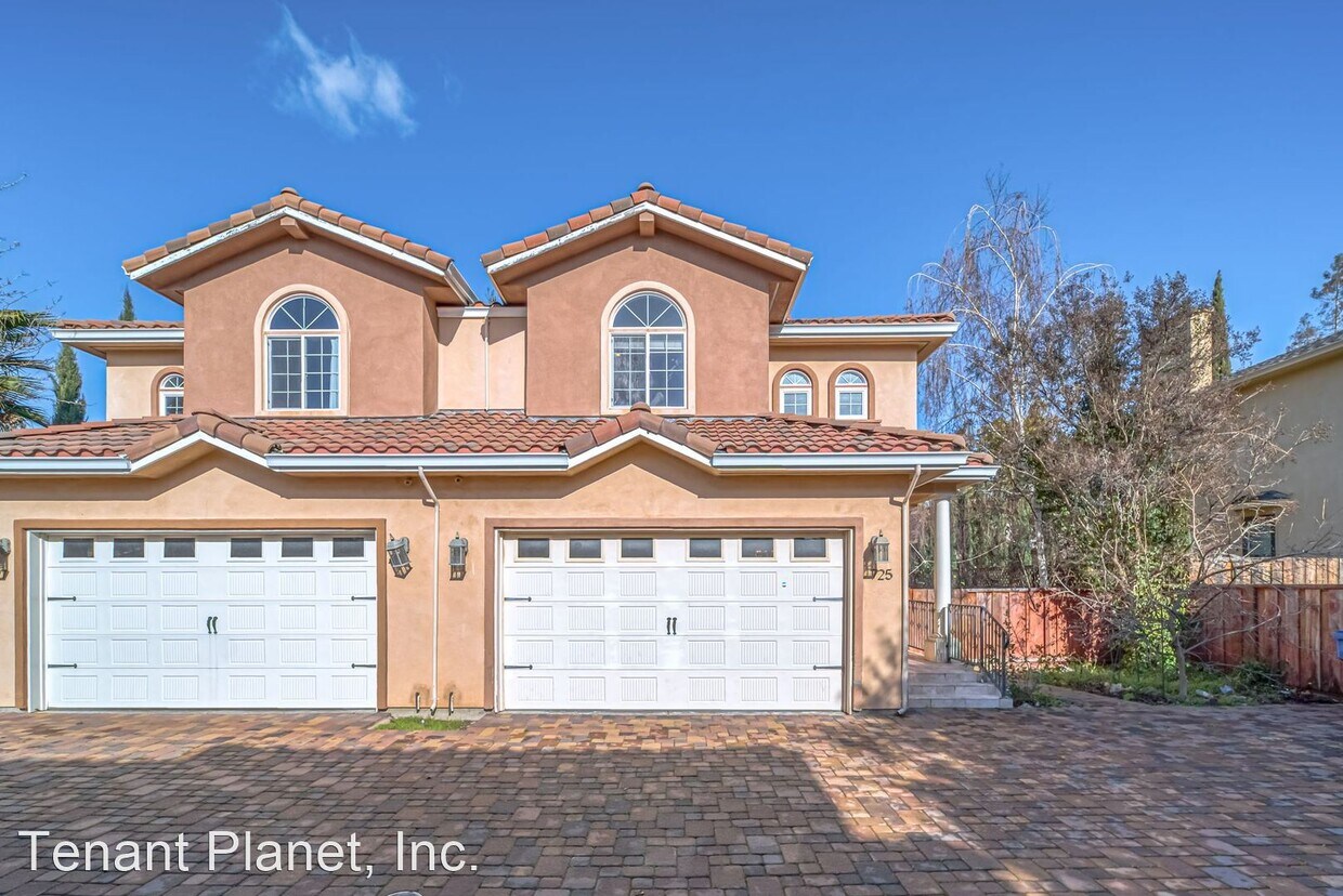 Primary Photo - 3 br, 2.5 bath House - 725 W Hacienda Ave