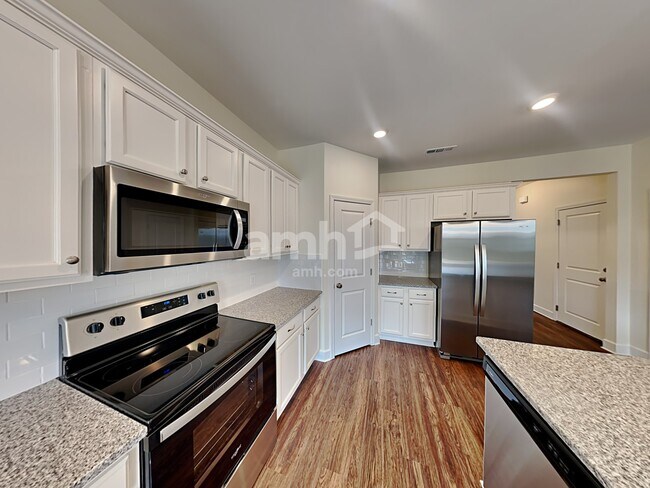 Foto del edificio - 4750 Chutney Dr