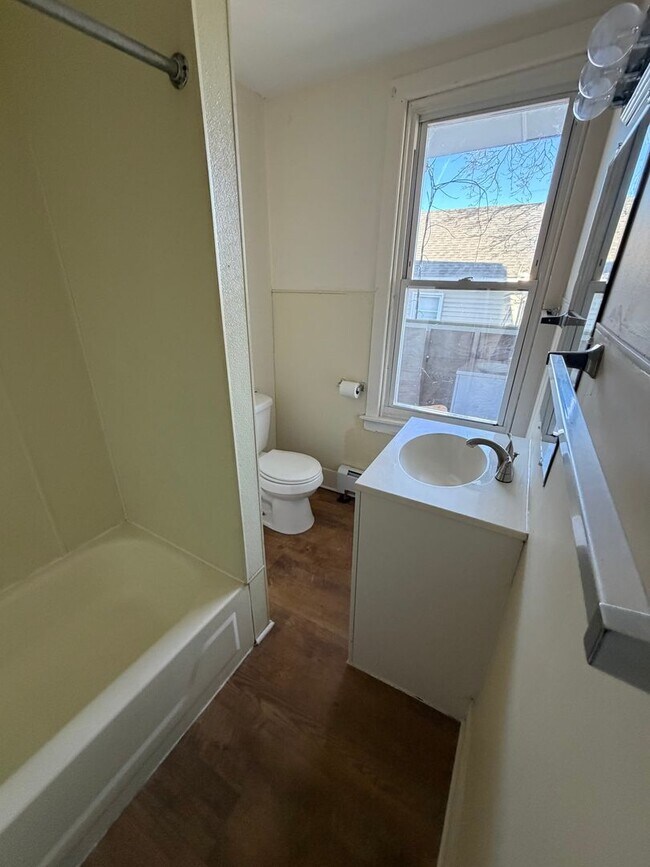 Foto del edificio - 49 S Front St