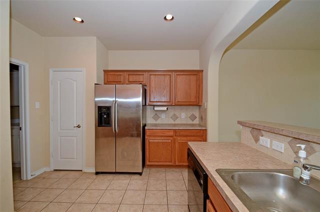 Foto del edificio - 6504 Hickory Hill Dr