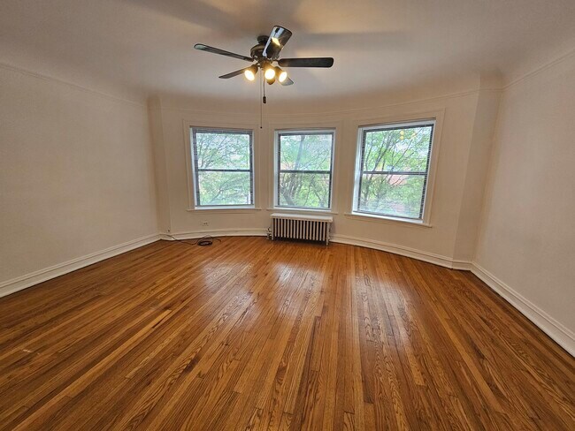 Foto del edificio - 2454 W Catalpa Ave