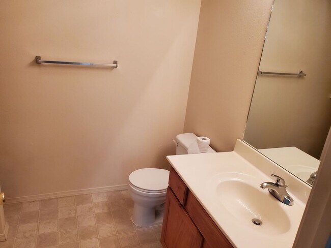 Building Photo - Check out all of our properties at ozarksp...