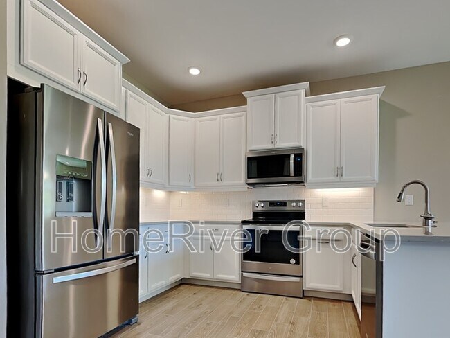 Building Photo - 1098 Enbrook Lp