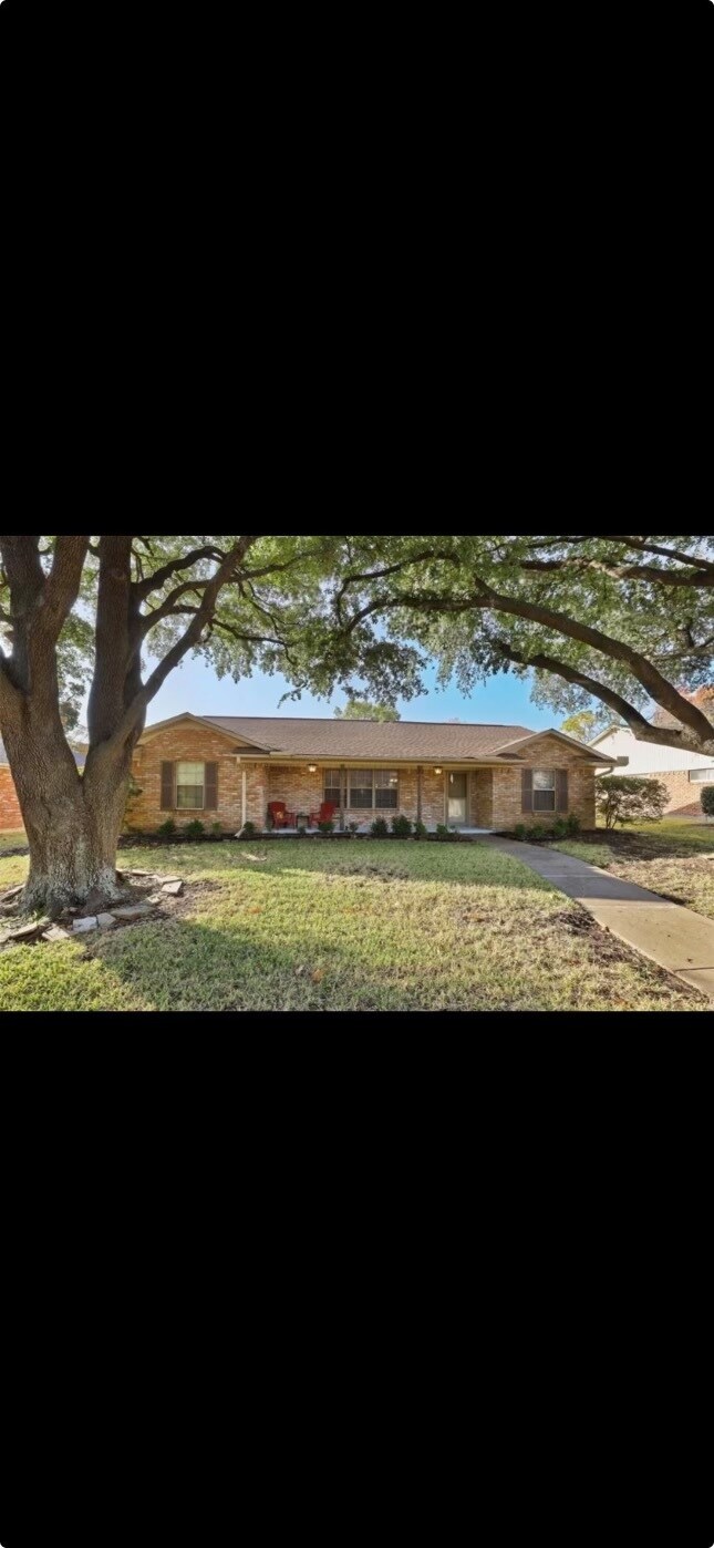 Foto del edificio - 14040 Far Hills Ln