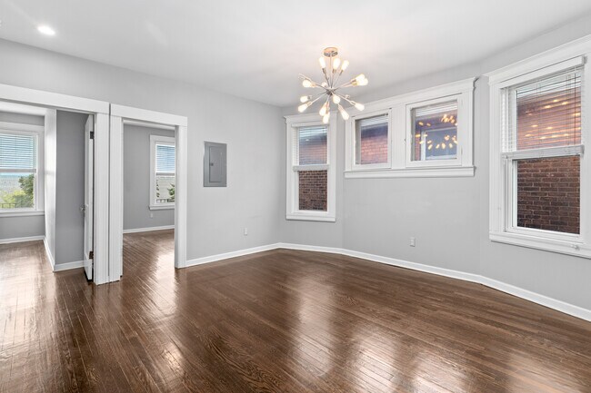 Foto del edificio - 310 Hendrie St