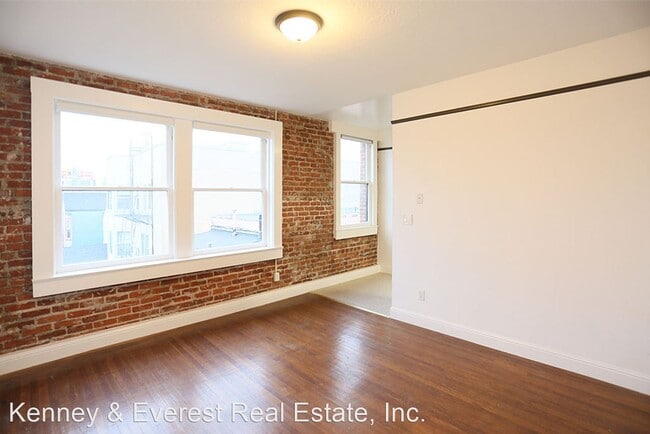 Building Photo - Studio, 1 bath House - 3164 22nd Street #21
