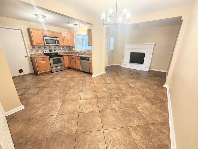 Building Photo - 3601 Van Buren Dr