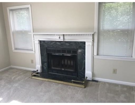 Foto principal - 147 Lowell St