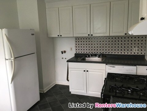 Building Photo - 5322 Stokes Ln