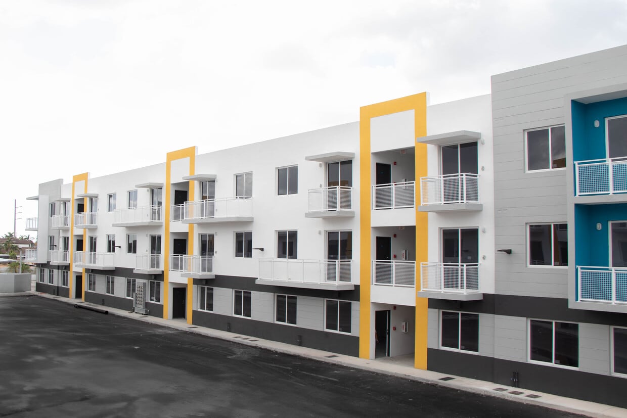 Primary Photo - Ecco Lofts