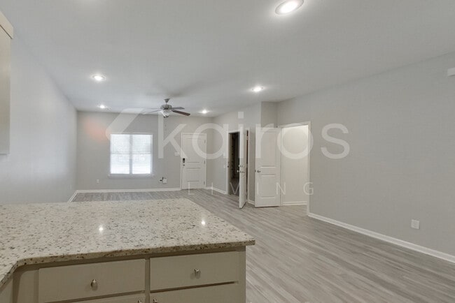 Building Photo - 1708 Wilson Road Unit A
