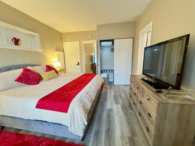 Foto del edificio - 922 W Broadway St