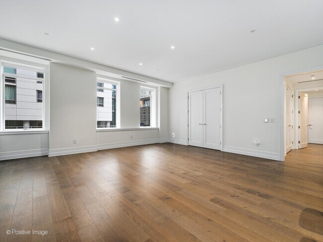 Foto del edificio - 435 N Michigan Ave