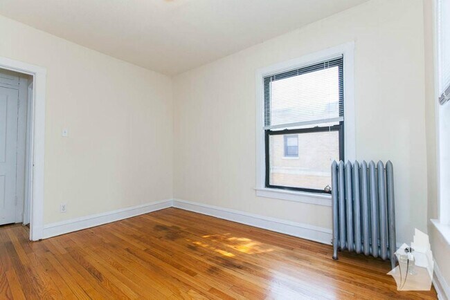 Foto del edificio - 2653 N Spaulding Ave