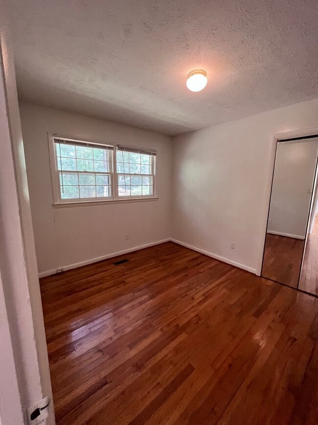 Building Photo - Elm Avenue (13001), Laurinburg, NC 28352