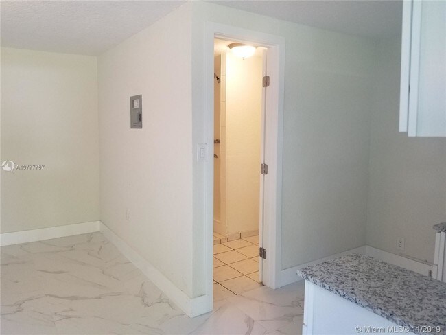 Foto del edificio - 16010 NW 44th Ct