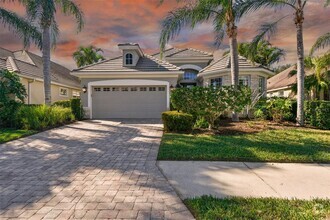Building Photo - 7328 Lake Forest Gln
