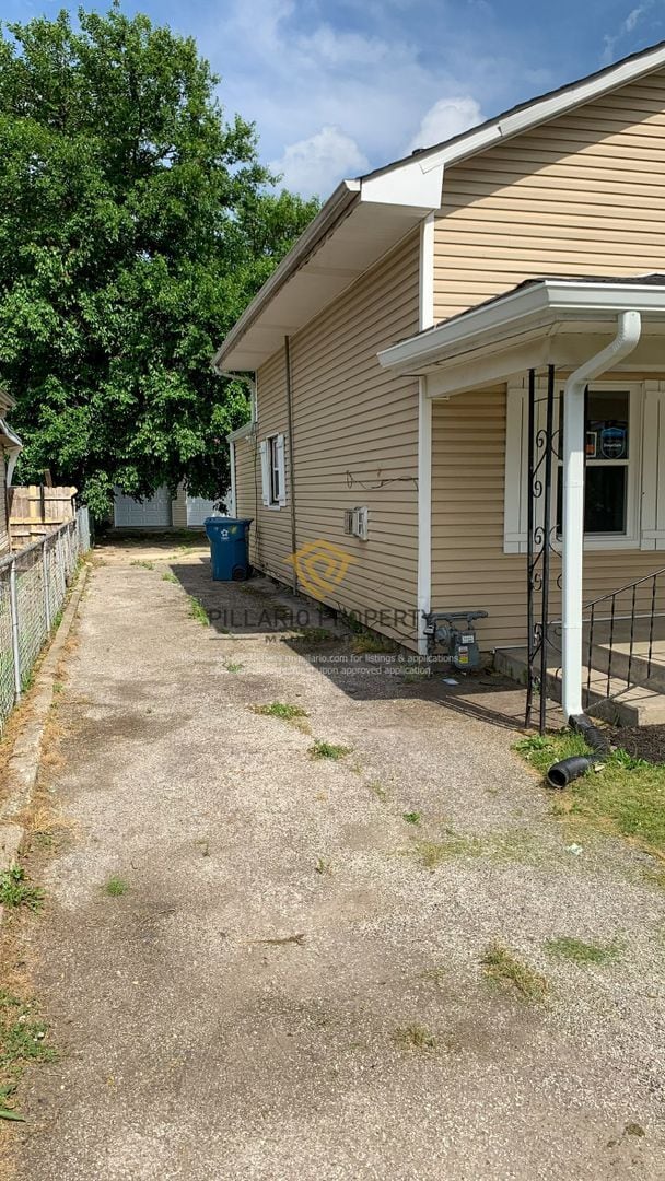Building Photo - Beautiful Home Near Downtown!