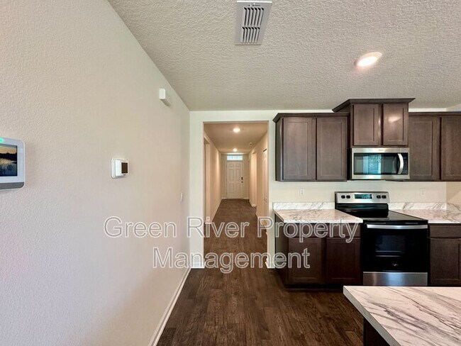 Building Photo - 3330 Lawton Pl
