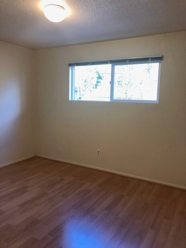 Bedroom (is carpeted) - 2836 SW Sam Jackson Park Rd
