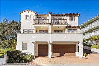 Building Photo - 416 Avenida Santa Barbara