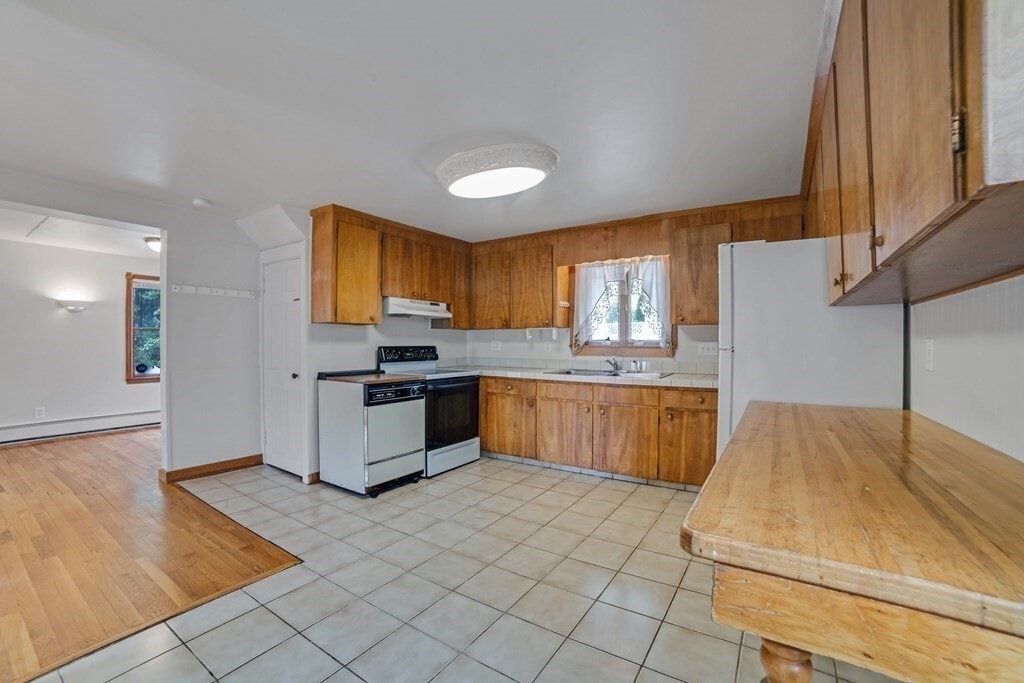 10 Ernest Ave, Quincy, MA 02169 House Rental in Quincy, MA