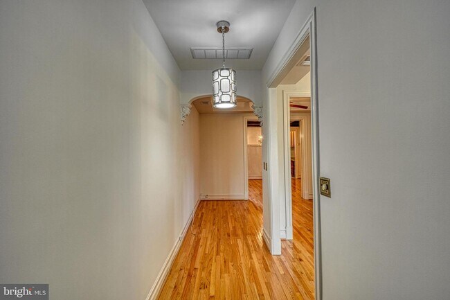 Foto del edificio - 1821 Kilbourne Pl NW