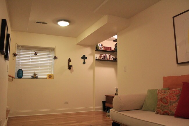 Foto del edificio - 7327 N Paulina St